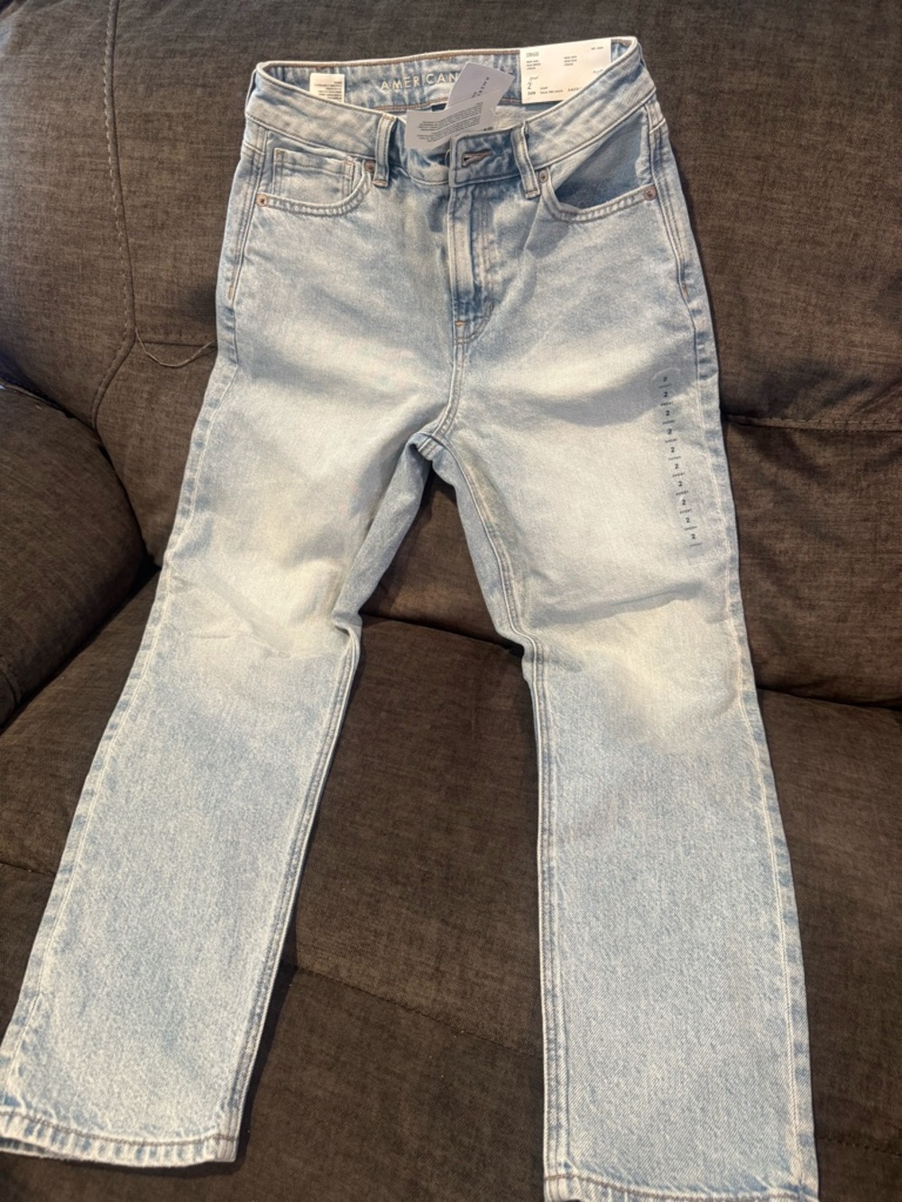 American Eagle Outfitters Light Wash Blue Mom Jean